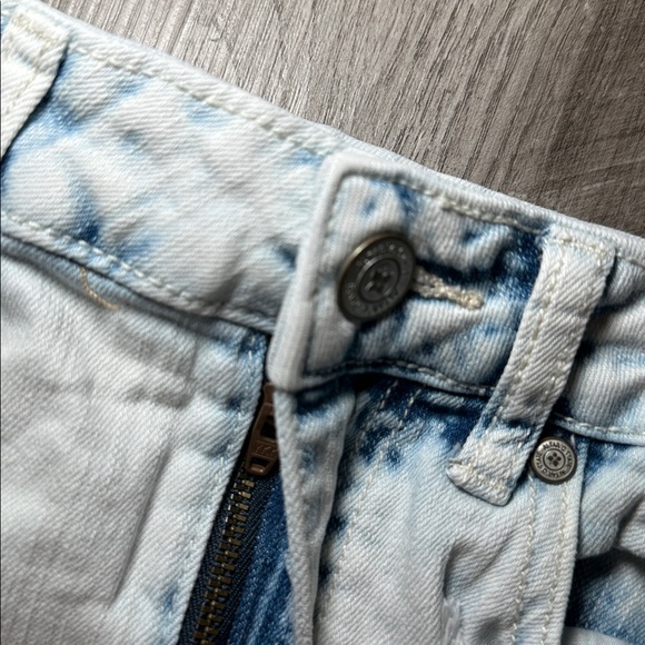 Altar'd State Cloud Wash Distressed Cut Off Denim Shorts - 24 - Picture 5 of 8